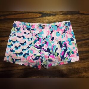Lilly Pulitzer Shorts. Floral Pattern.